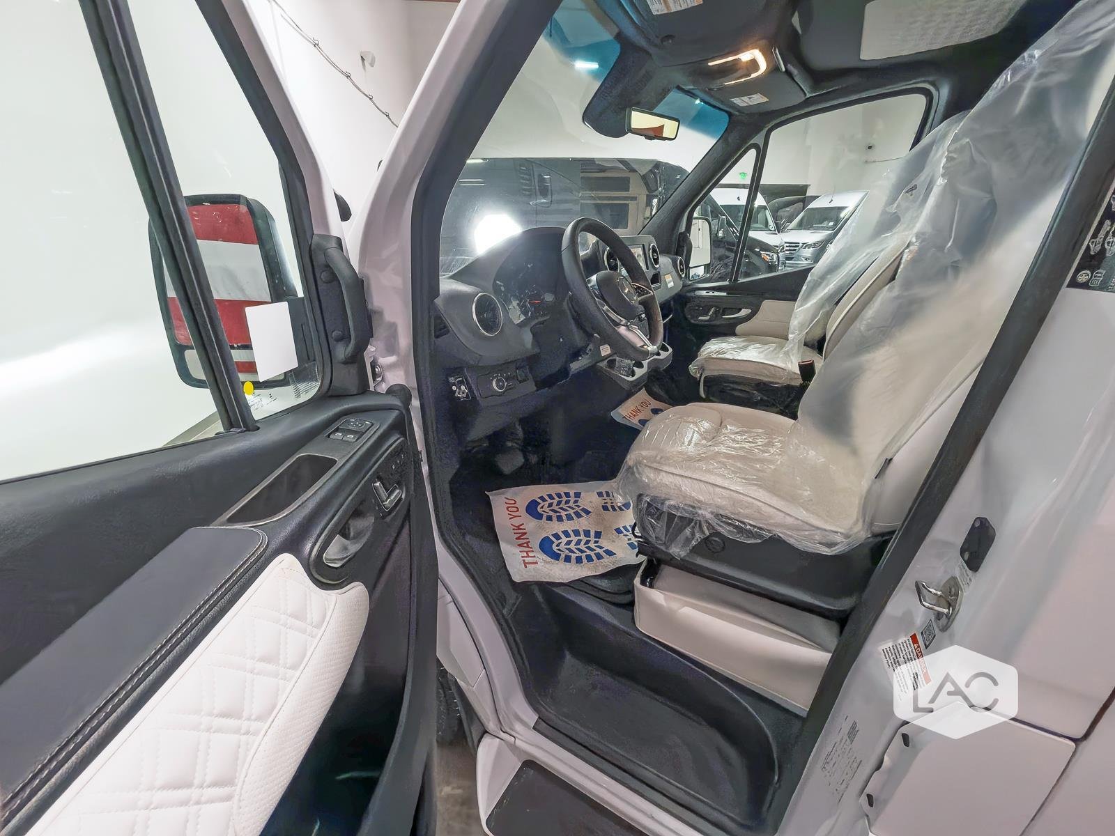 New 2027 WHITE OGV LUXURY COACH 170EXT image 22