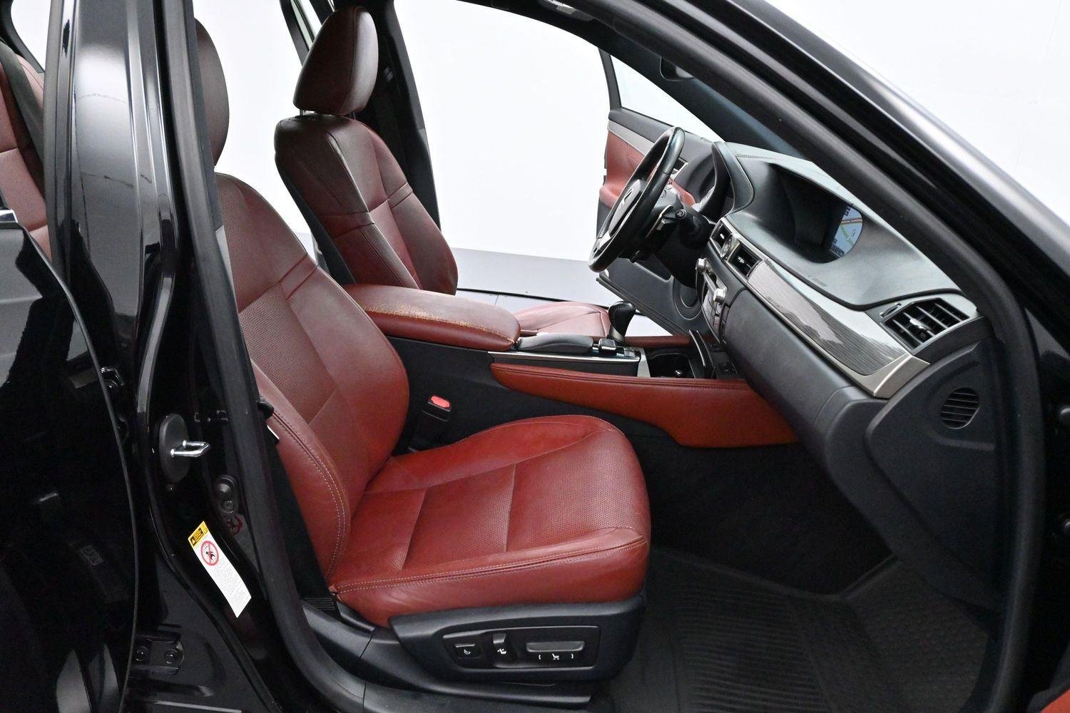 Used 2015 Ultra White Lexus Crafted Line image 31