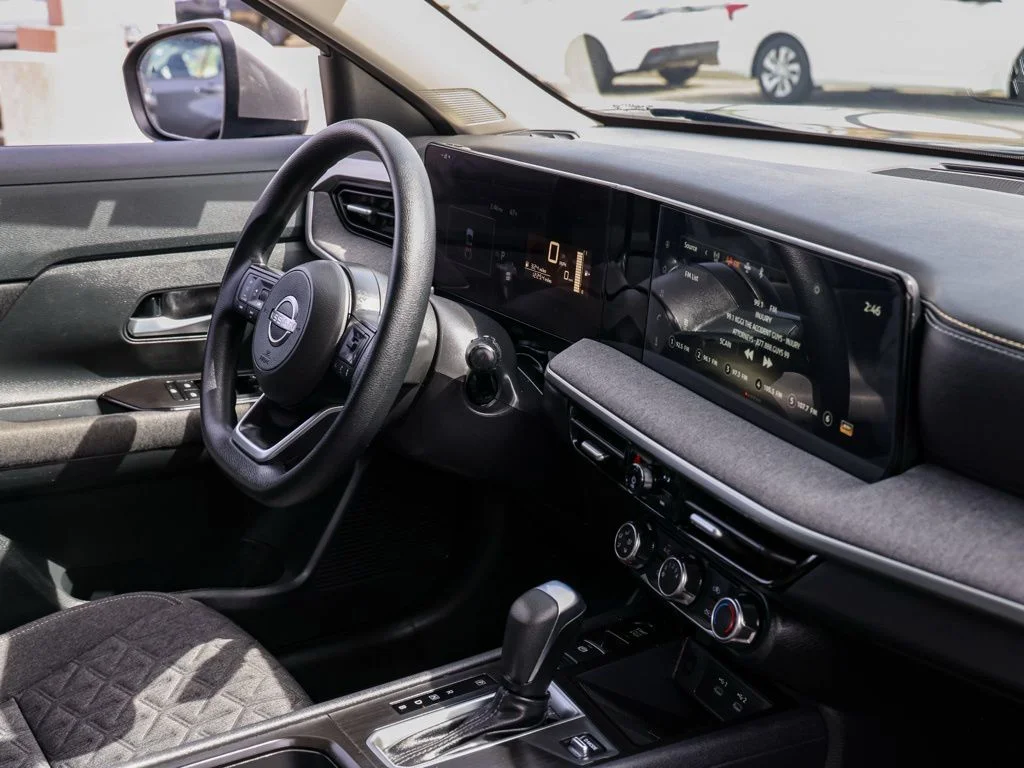 Used 2025 Gray Nissan SV image 19