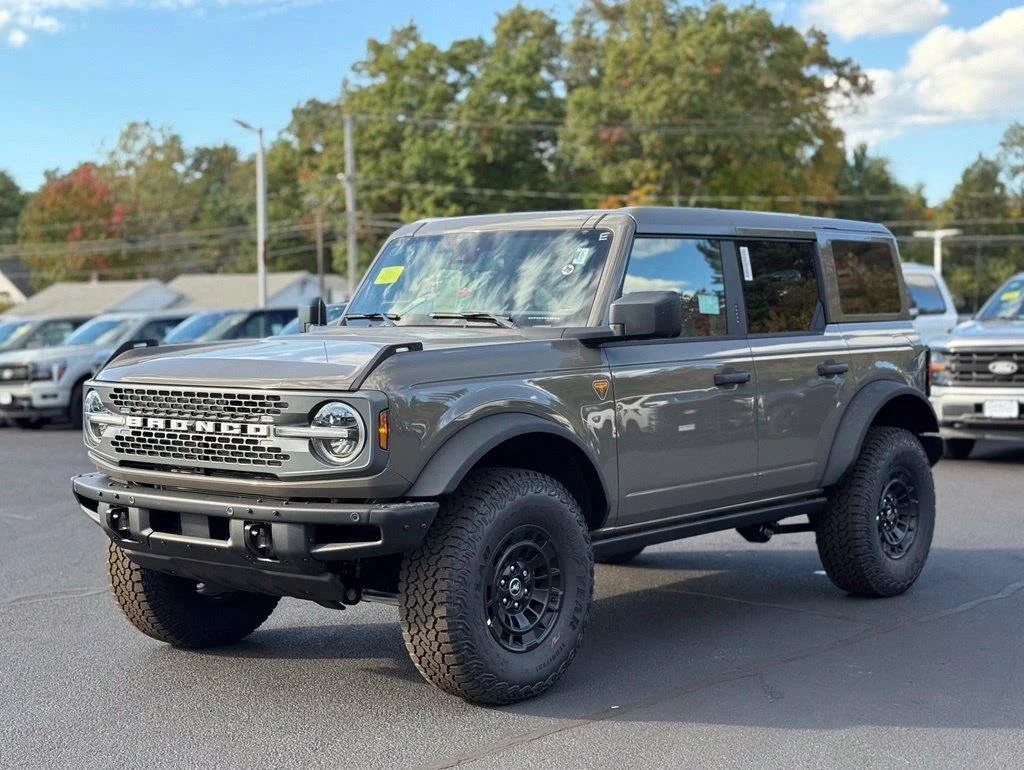 New 2026 Gray Ford Badlands image 9