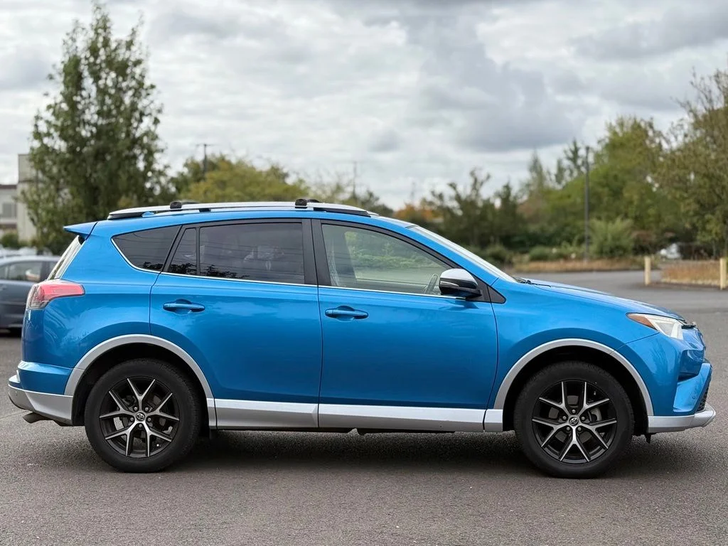Used 2016 Electric Storm Blue Toyota SE image 6