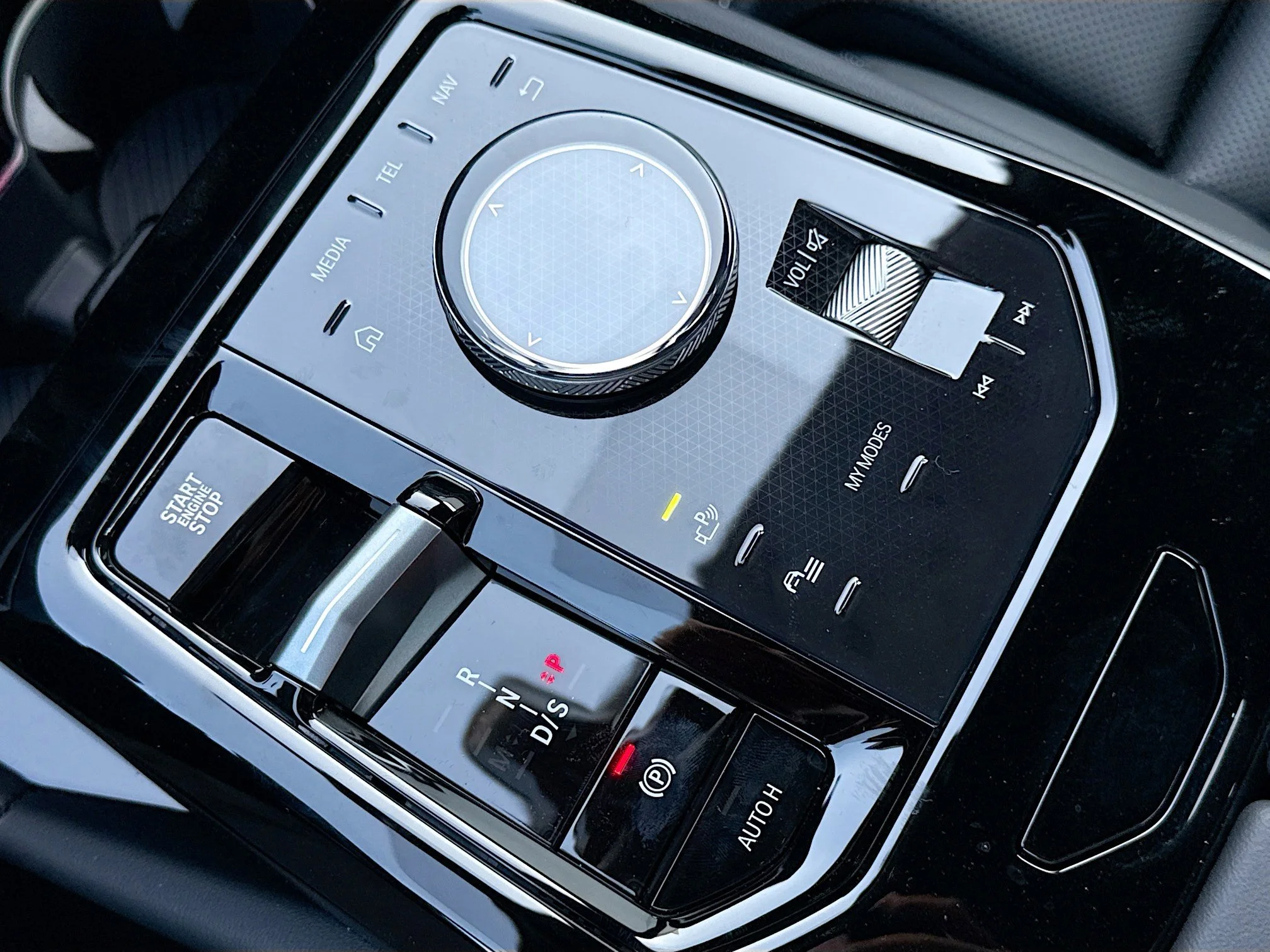 New 2027 Black Sapphire Metallic BMW 530i image 29