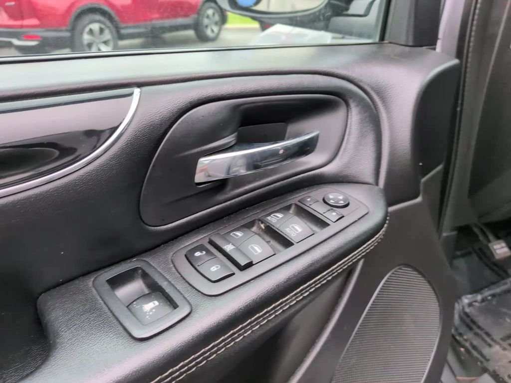 2019 Dodge Grand Caravan SE Plus - Photo 16