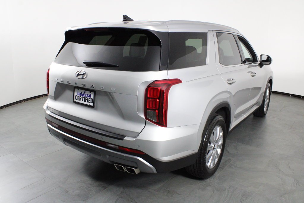 Certified Used 2025 Silver Hyundai SEL image 4
