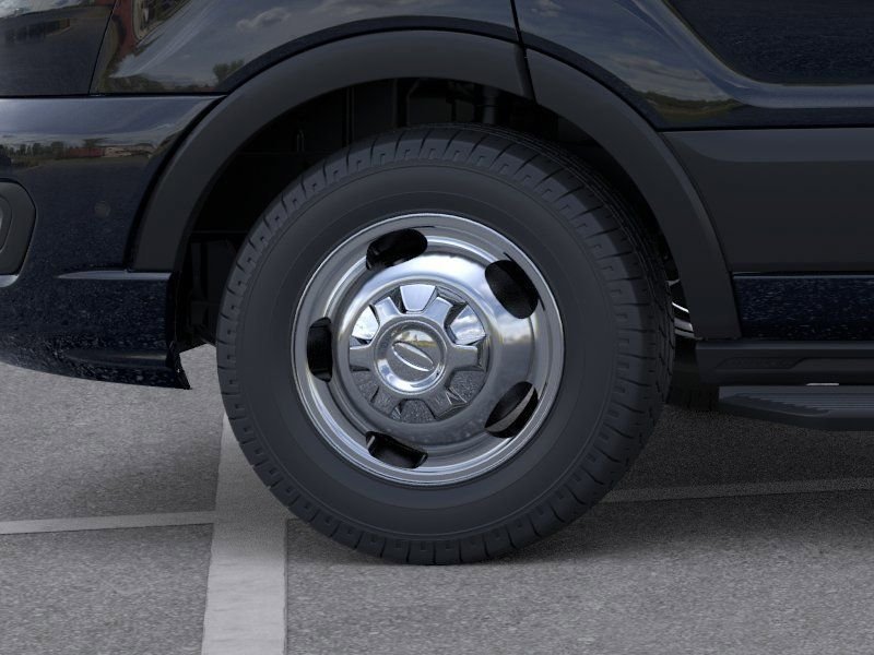 New 2026 Agate Black Metallic Ford XLT image 19