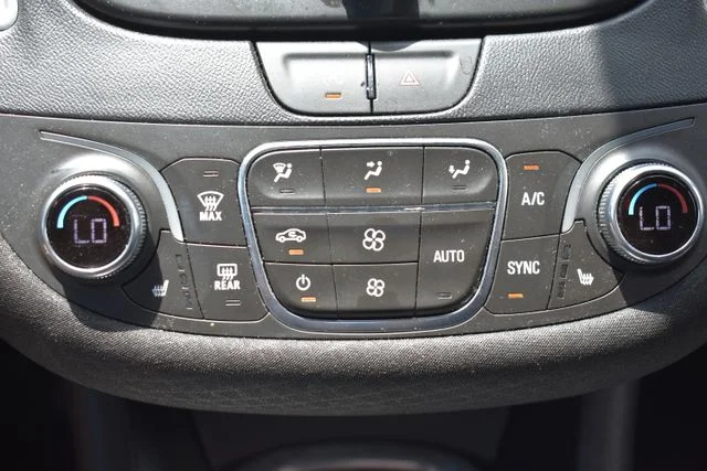 Used 2024 White Chevrolet LT image 28