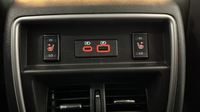 Used 2020 Super Black Metallic Nissan Platinum image 34