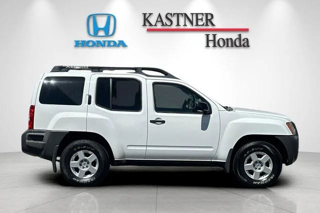 Used 2007 Avalanche Nissan S image 4