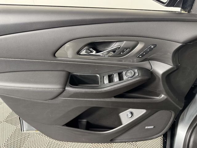 Used 2024 Sterling Gray Metallic Chevrolet Premier image 17