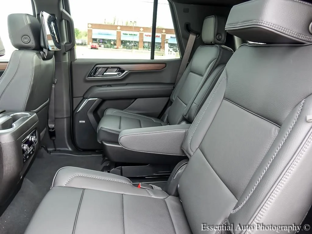 2026 GMC Yukon Denali - Photo 15