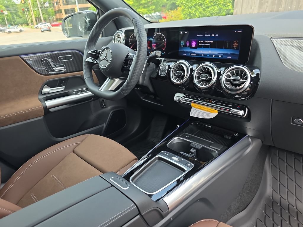 New 2026 White Mercedes-Benz GLA 250 image 18