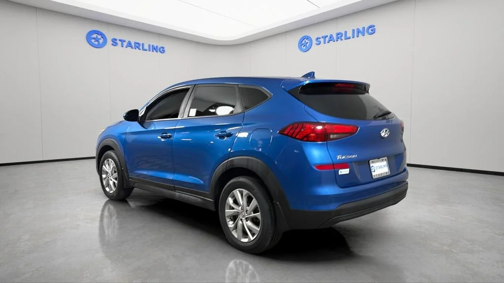 Used 2019 Blue Hyundai SE image 6