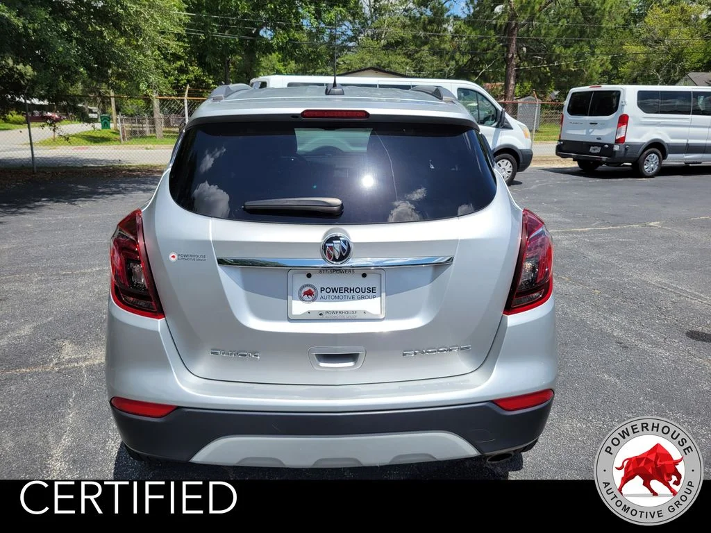 Used 2018 Silver Buick Preferred image 5