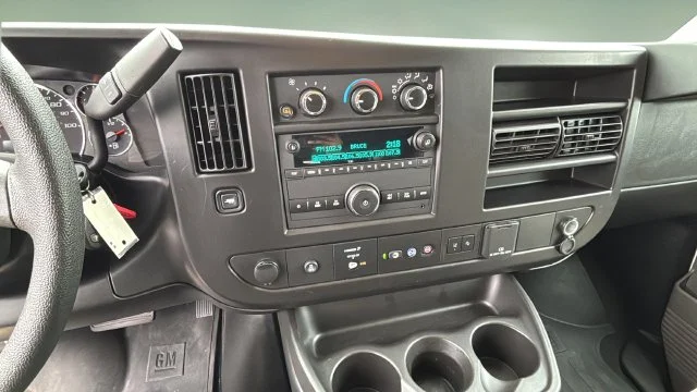 Used 2024 White Chevrolet LT image 22
