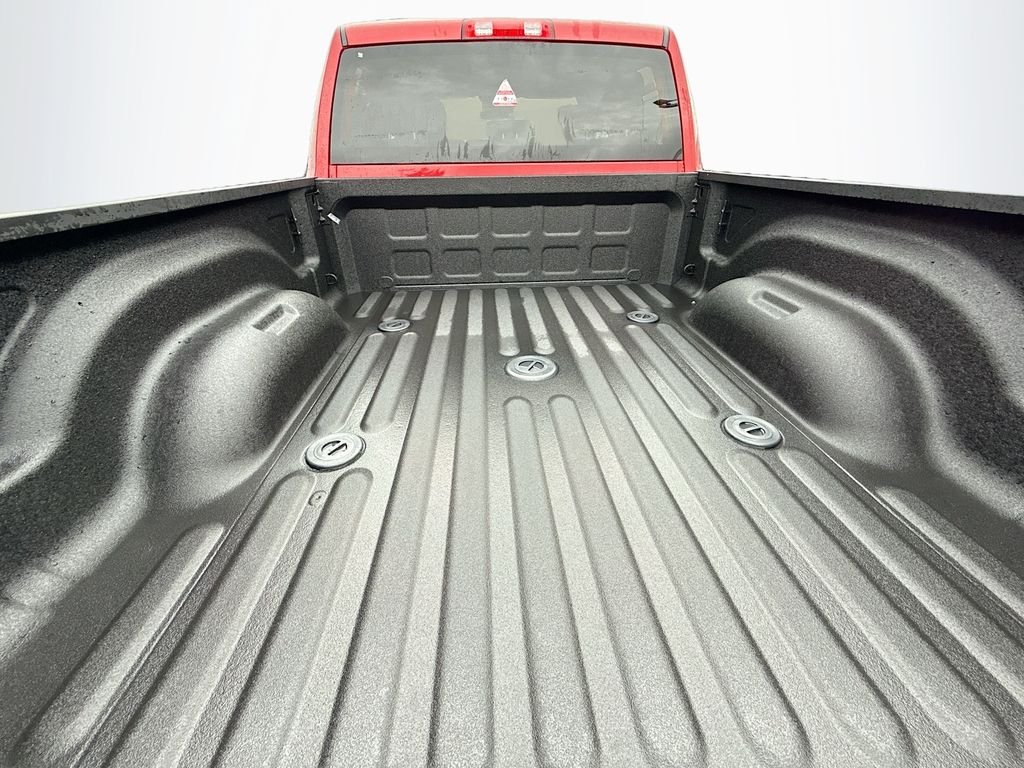 New 2026 Molten Red Pearl-Coat Exterior Paint RAM Big Horn image 26