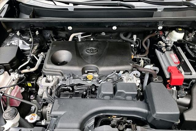 Certified Used 2023 MAGNETIC GRAY MET. Toyota  image 32