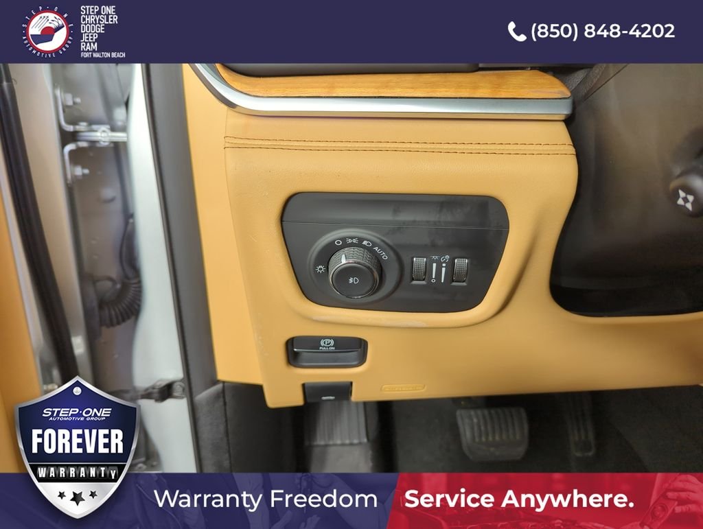 Used 2021 Silver Jeep Summit image 19