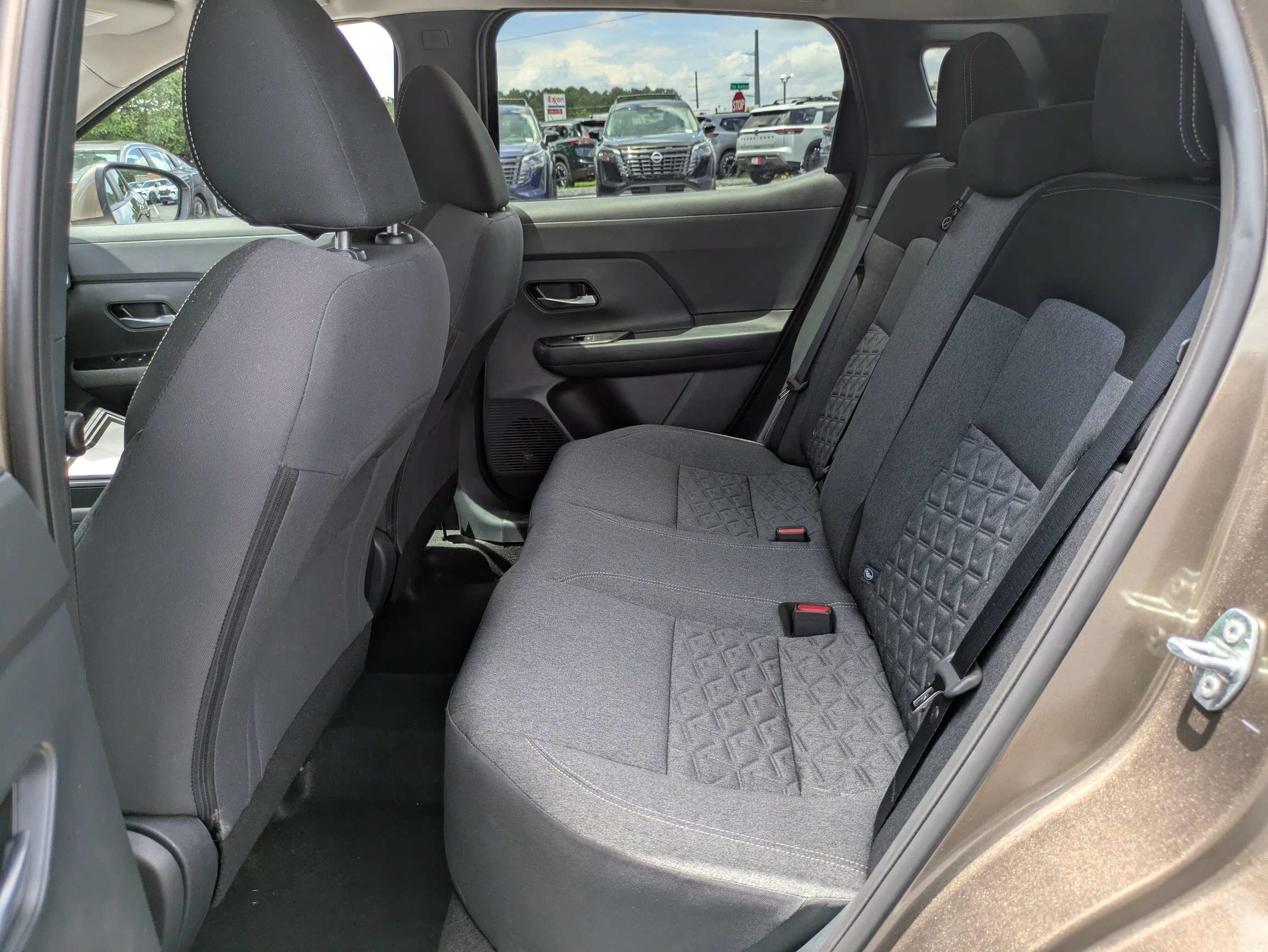Used 2025 Brown Nissan SV image 10