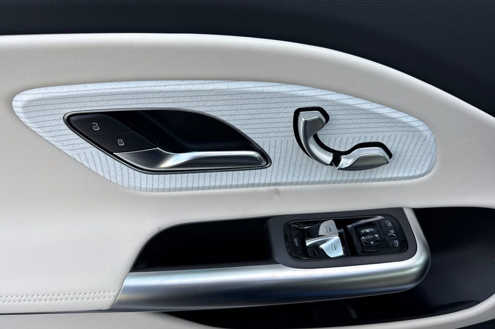 New 2027 Sky Blue Metallic Mercedes-Benz CLA 250+ image 21