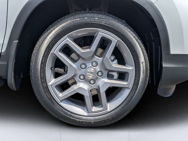 Used 2023 White Honda EX-L image 11