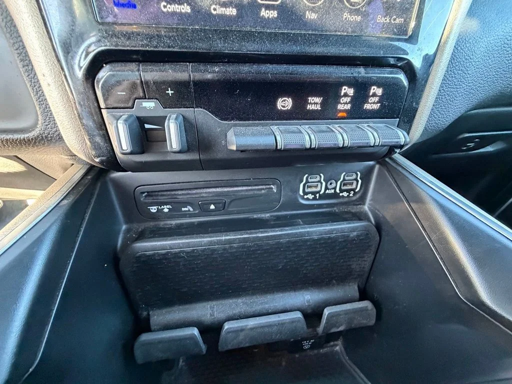 Used 2019 Black Ram Laramie image 24