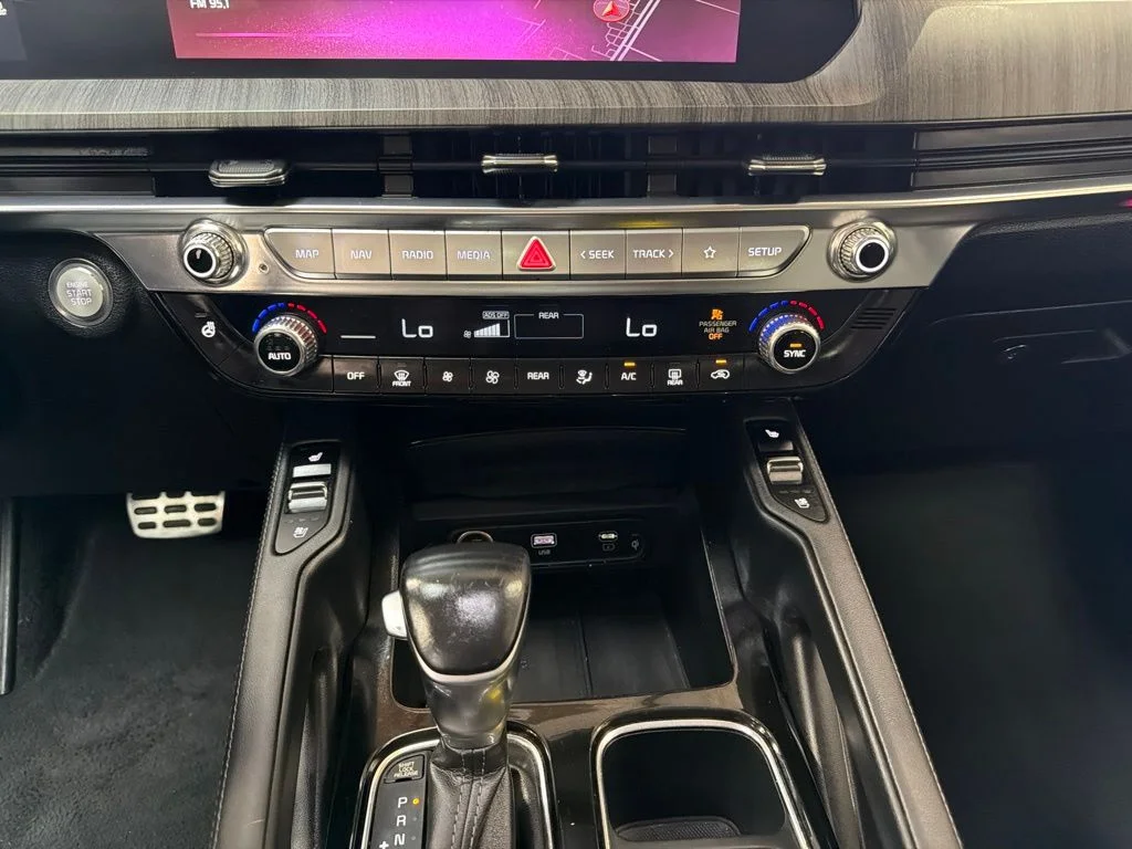 Used 2023 Glacial White Pearl Kia SX-Prestige image 20