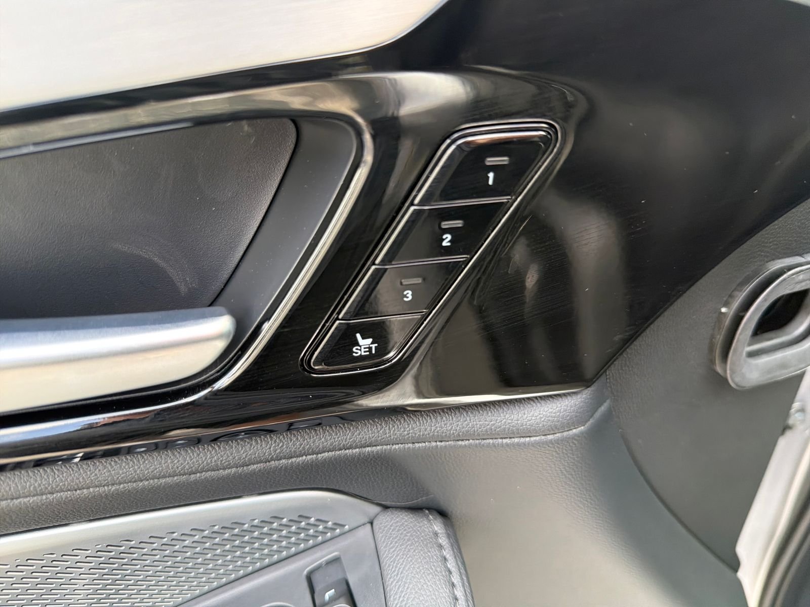 New 2026 Solar Silver Metallic Acura Base image 19