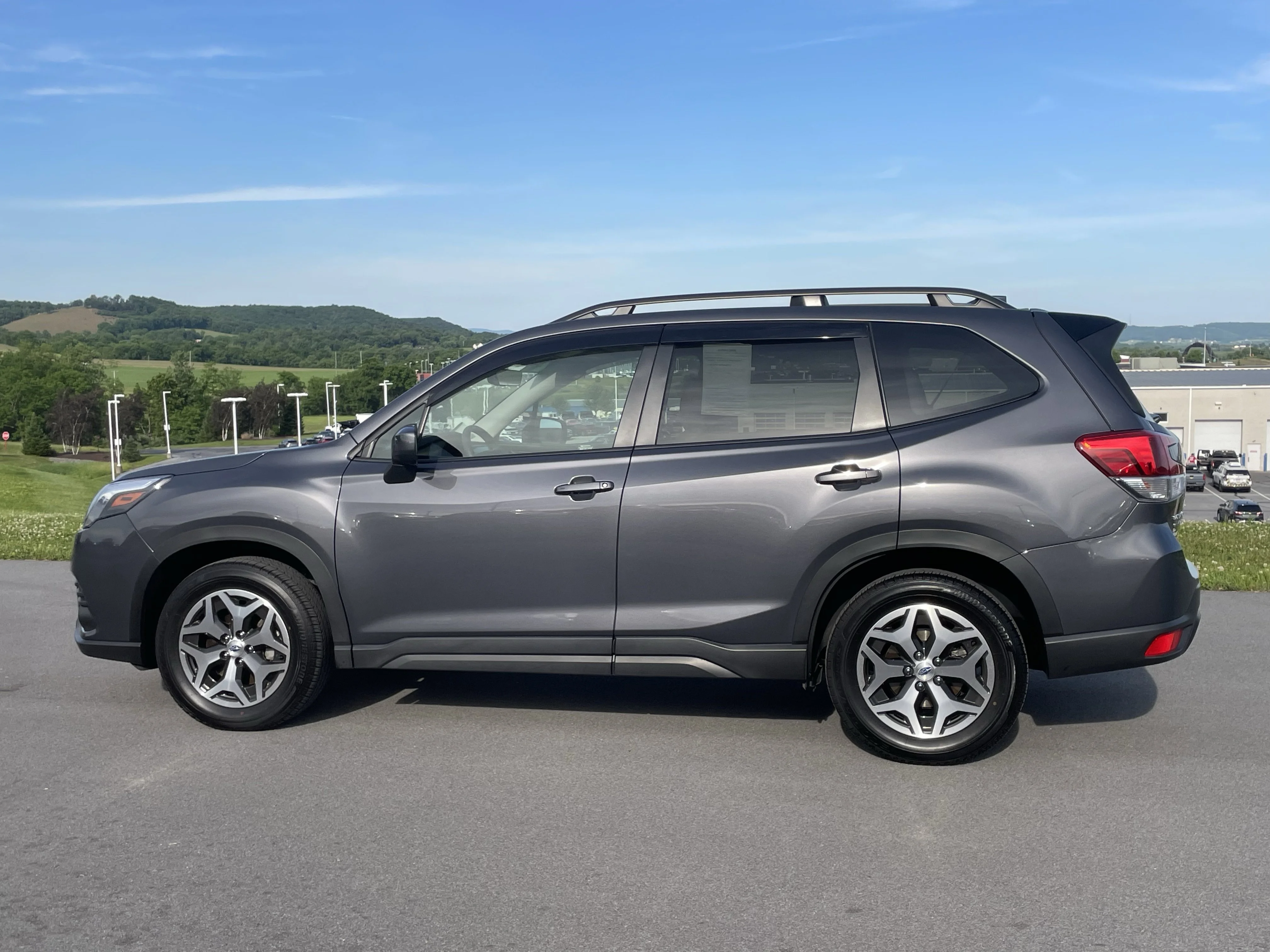 Used 2024 Magnetite Gray Metallic Subaru Premium image 7