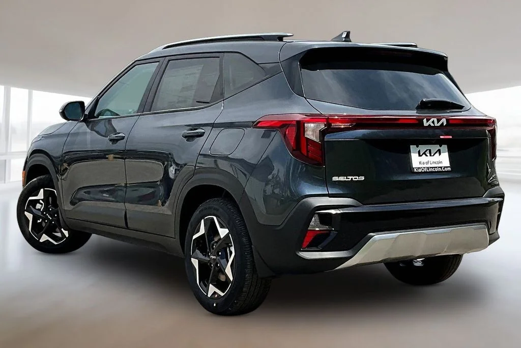 New 2026 Gravity Gray Kia S image 3