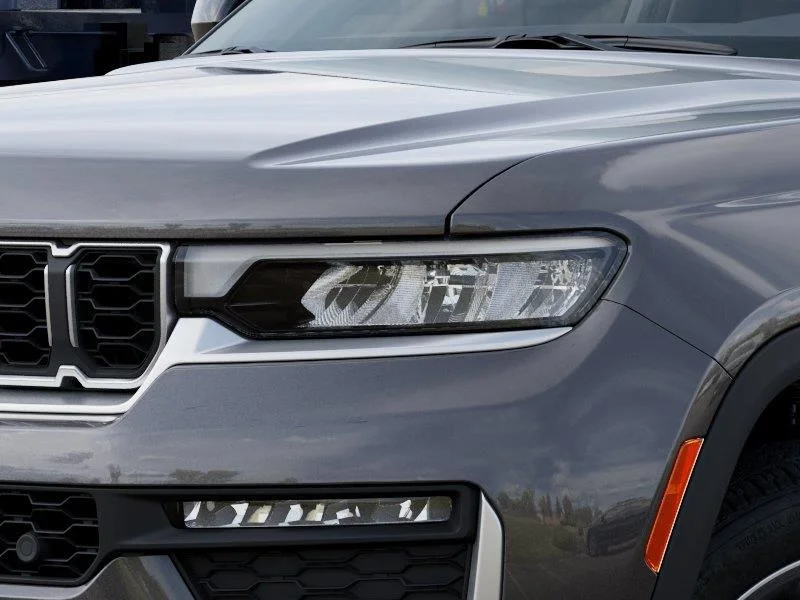 New 2026 Baltic Gray Metallic Clear-Coat Exterior Paint Jeep Limited image 11