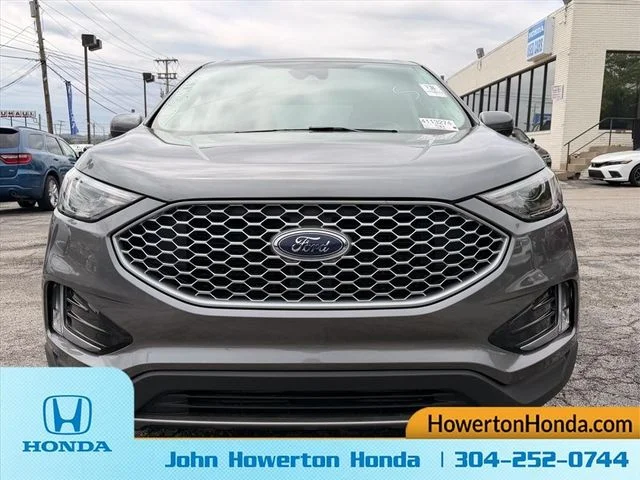 Used 2023 Gray Ford SEL image 7