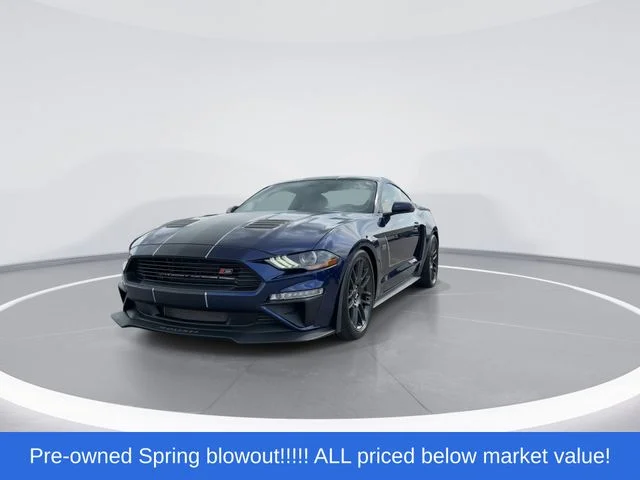 Used 2019 Blue Ford GT Premium image 3