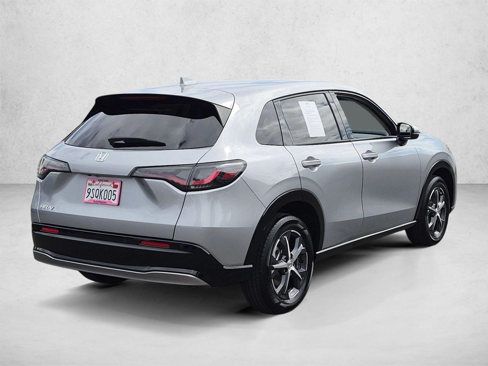 Used 2025 Silver Honda EX-L image 5