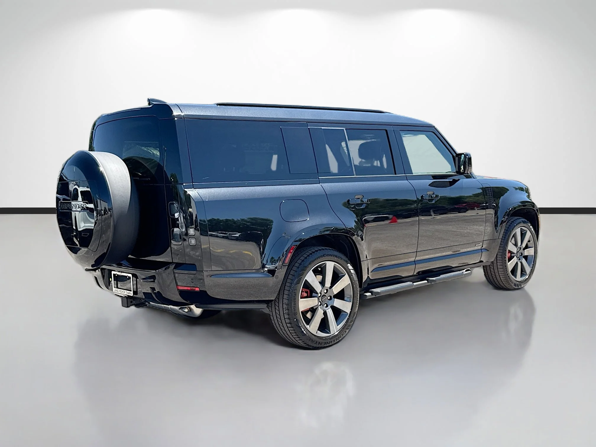 New 2026 Santorini Black Metallic Land Rover X image 5