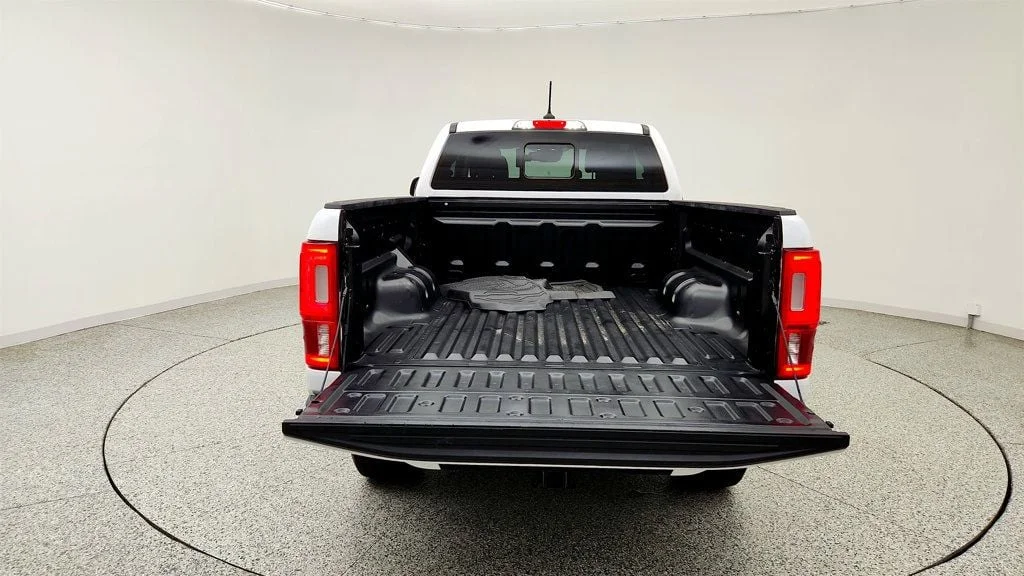 Used 2021 Oxford White Ford LARIAT 4WD SuperCab 6