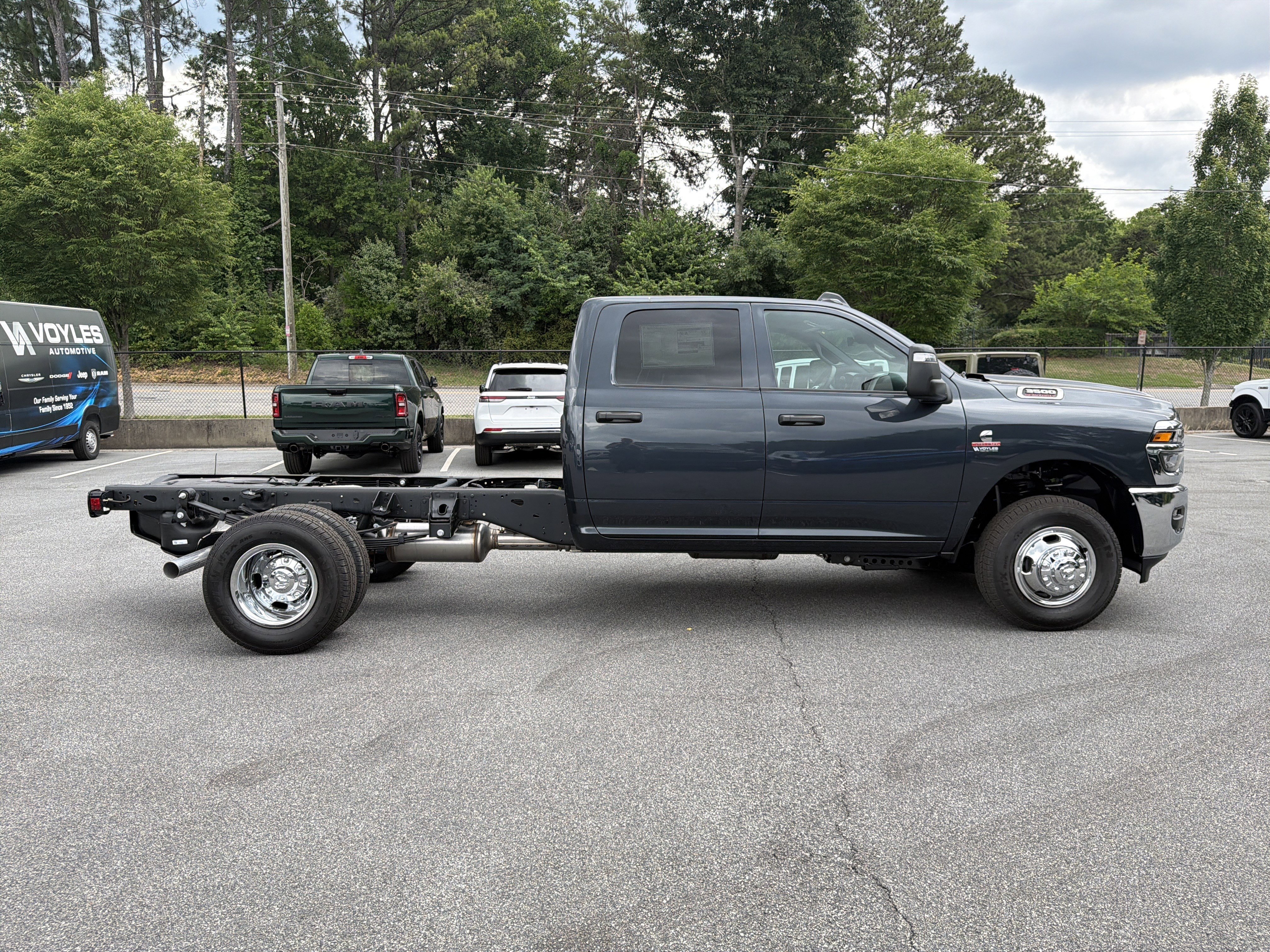 New 2026 Forged Blue Metallic Exterior Paint RAM Tradesman image 9