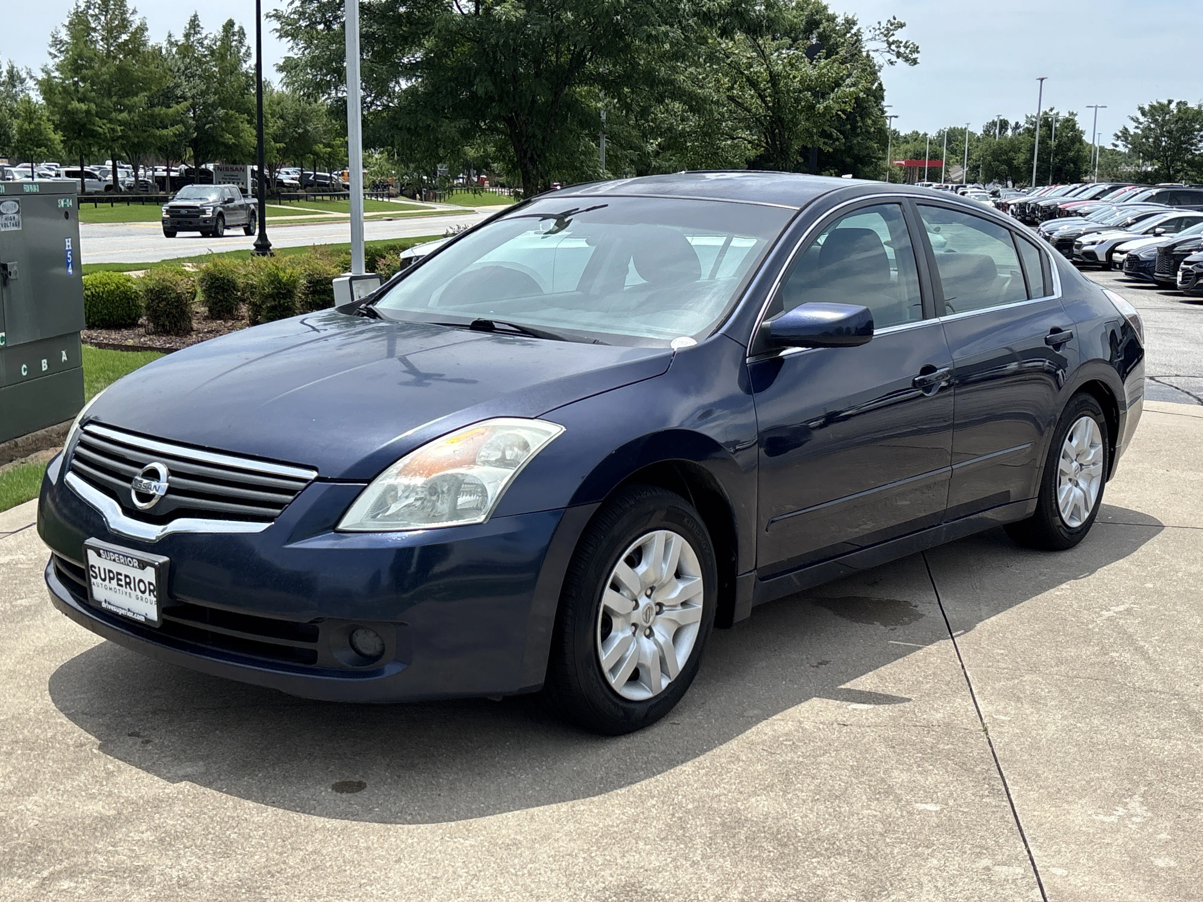 Used 2009 Navy Blue Metallic Nissan 2.5 S image 11