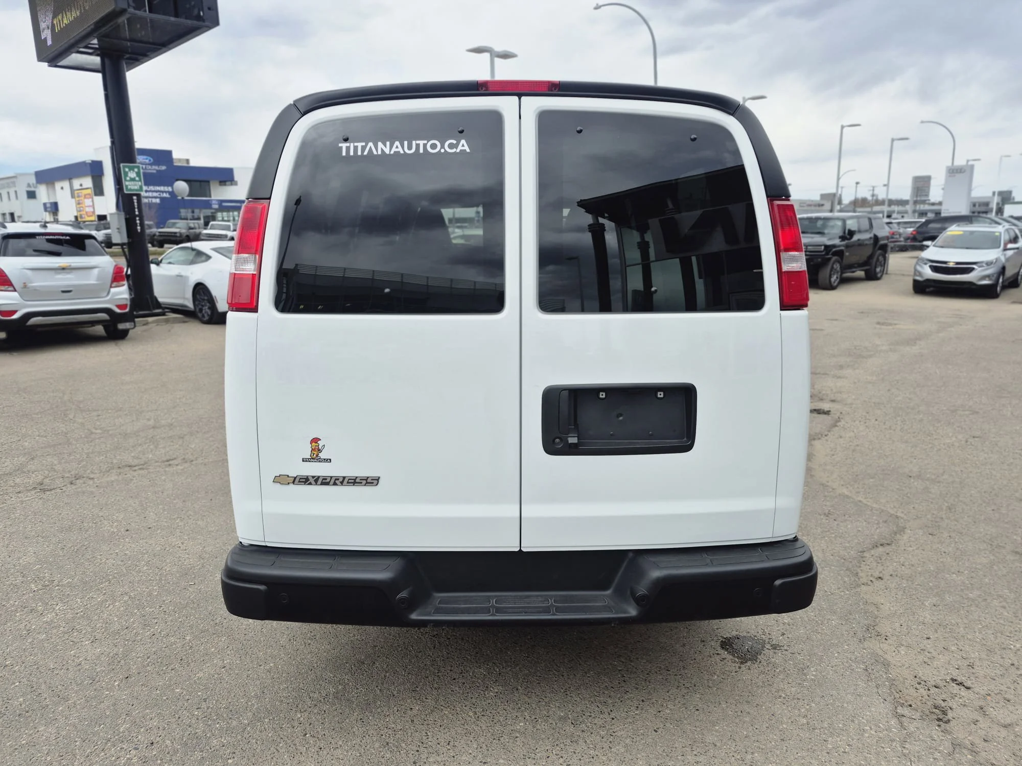 Certified Used 2025 Summit White Chevrolet LS Passenger*12 Pass | 6.6L V8 | Remote Start | Rear Climate | Htd Mirrors | Rubber Lined Flooring image 15