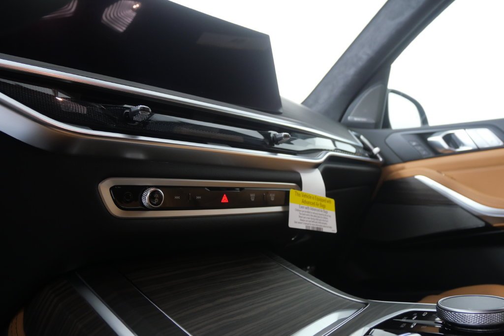 New 2027 Black Sapphire Metallic BMW xDrive40i image 23