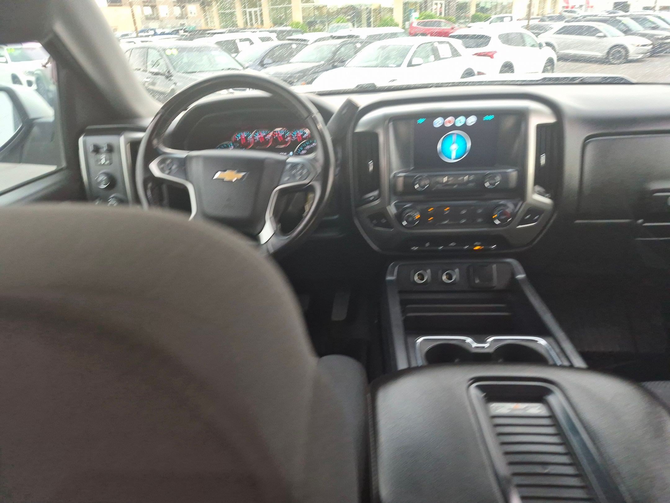 Used 2018 Silver Chevrolet LT image 24