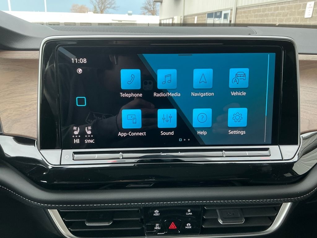 New 2026 Black Volkswagen 2.0T SE w/Technology image 15