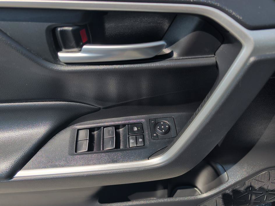 Used 2023 Silver Sky Metallic Toyota XLE image 17
