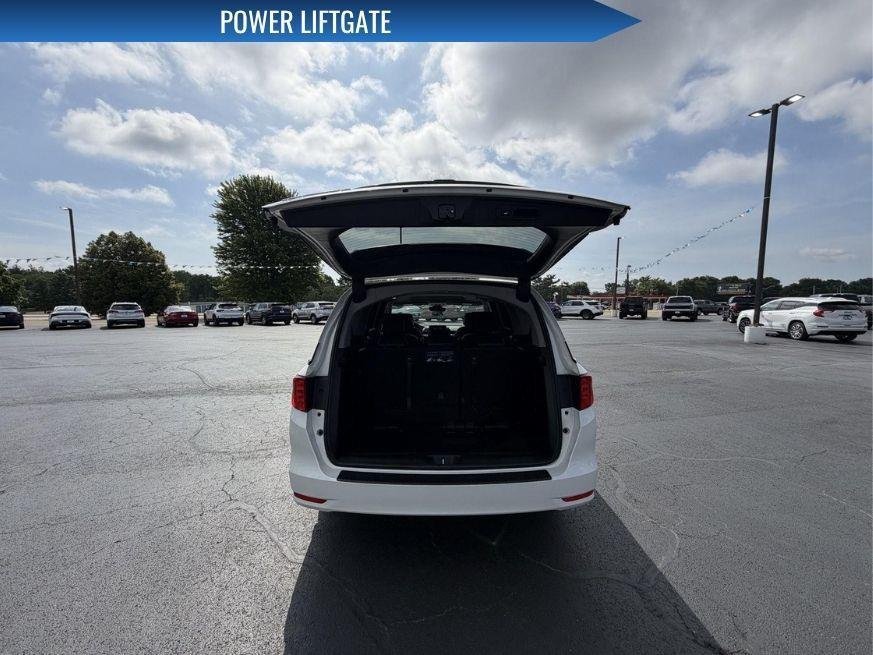 Used 2024 Platinum White Pearl Honda EX-L image 11