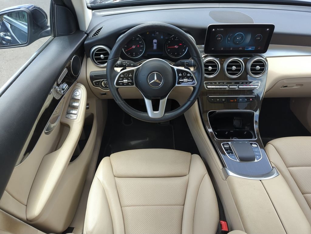 Used 2022  Mercedes-Benz GLC 300 image 14