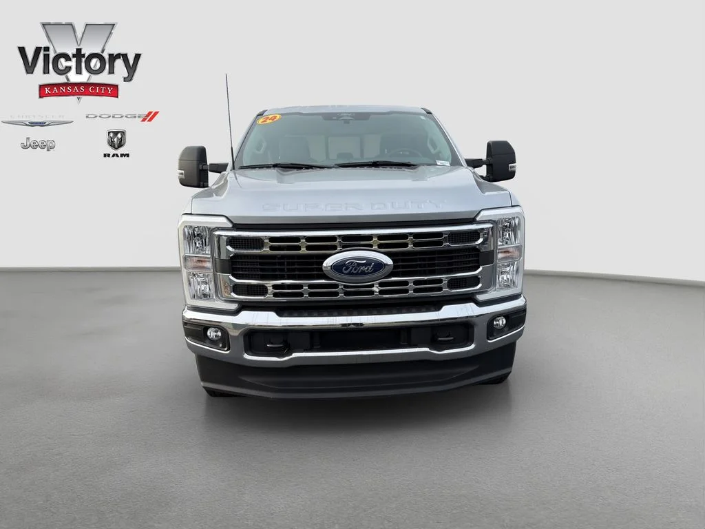 Used 2024 Ford F-250 Super Duty XLT with VIN 1FT7X2BN4REC04086 for sale in Kansas City