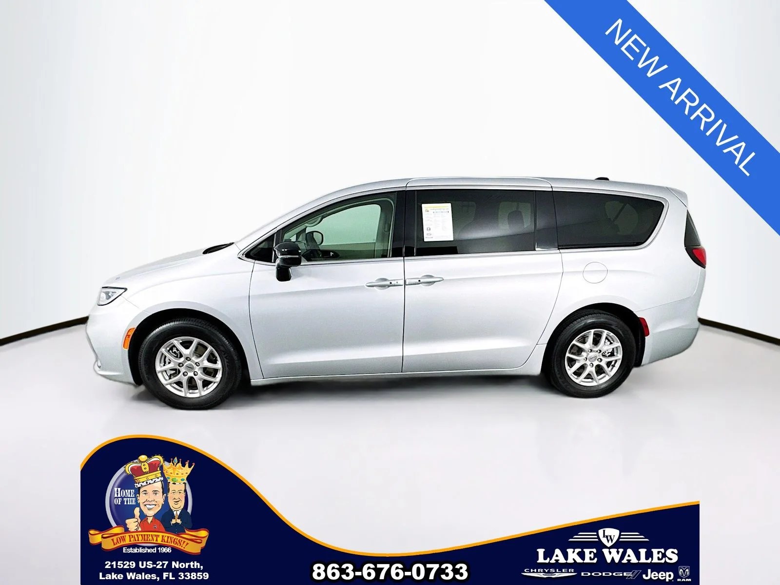 Certified Used 2024 Silver Chrysler Touring L image 4