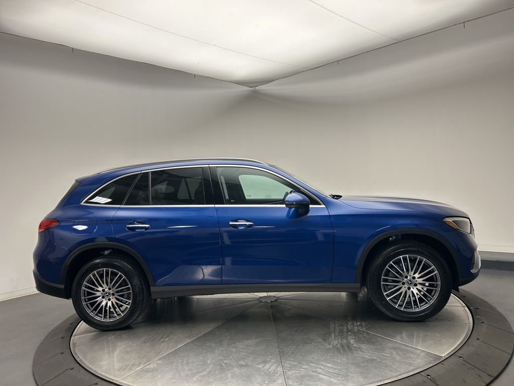 Used 2026 Starling Blue Metallic Mercedes-Benz GLC 300 image 8