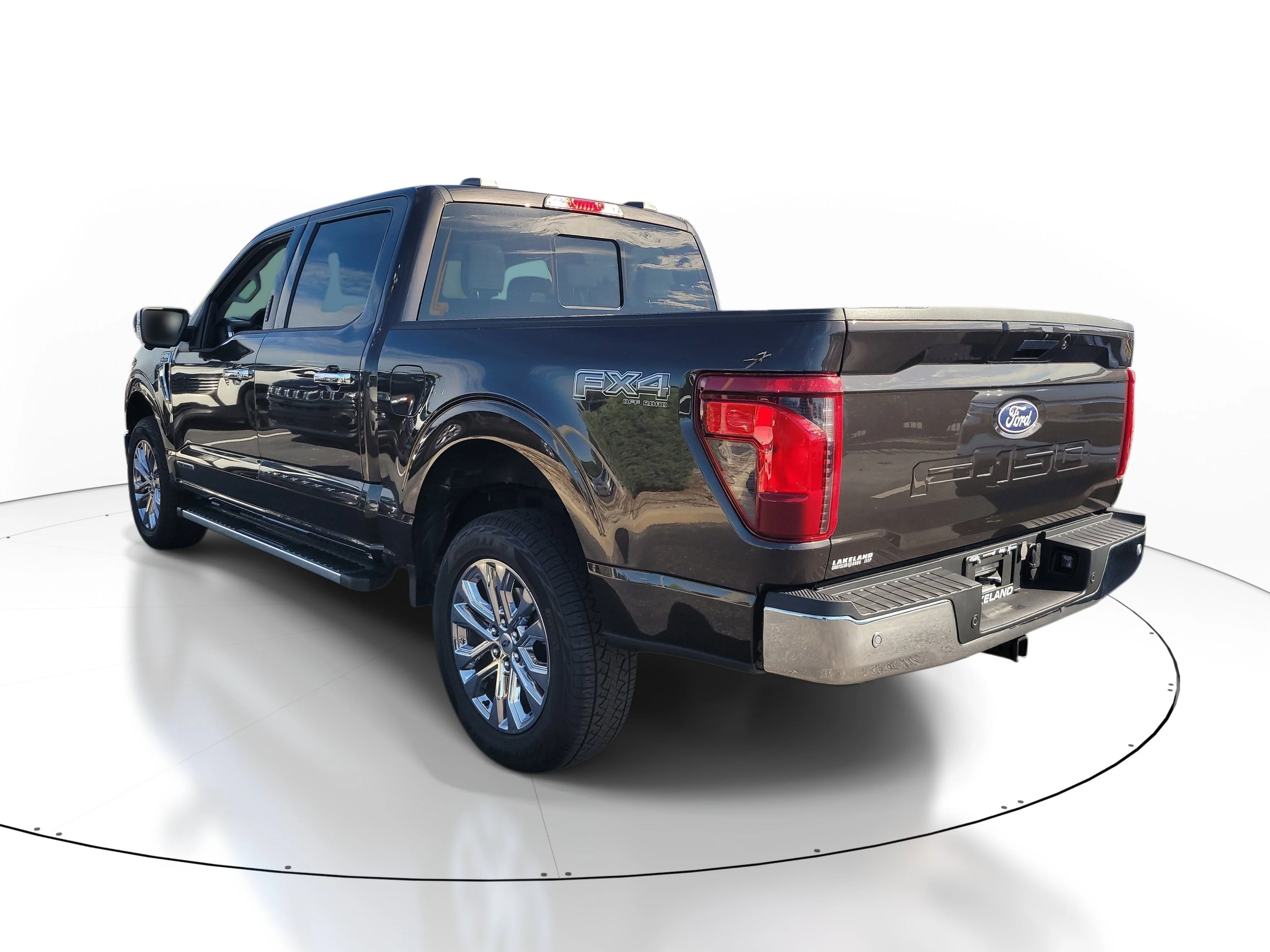 Used 2024 Bronze Metallic Ford XLT image 6