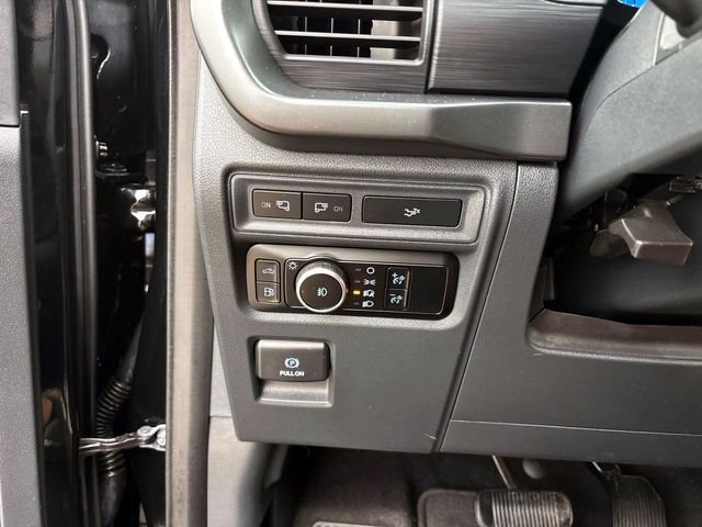 Used 2024 Black Ford XLT image 17
