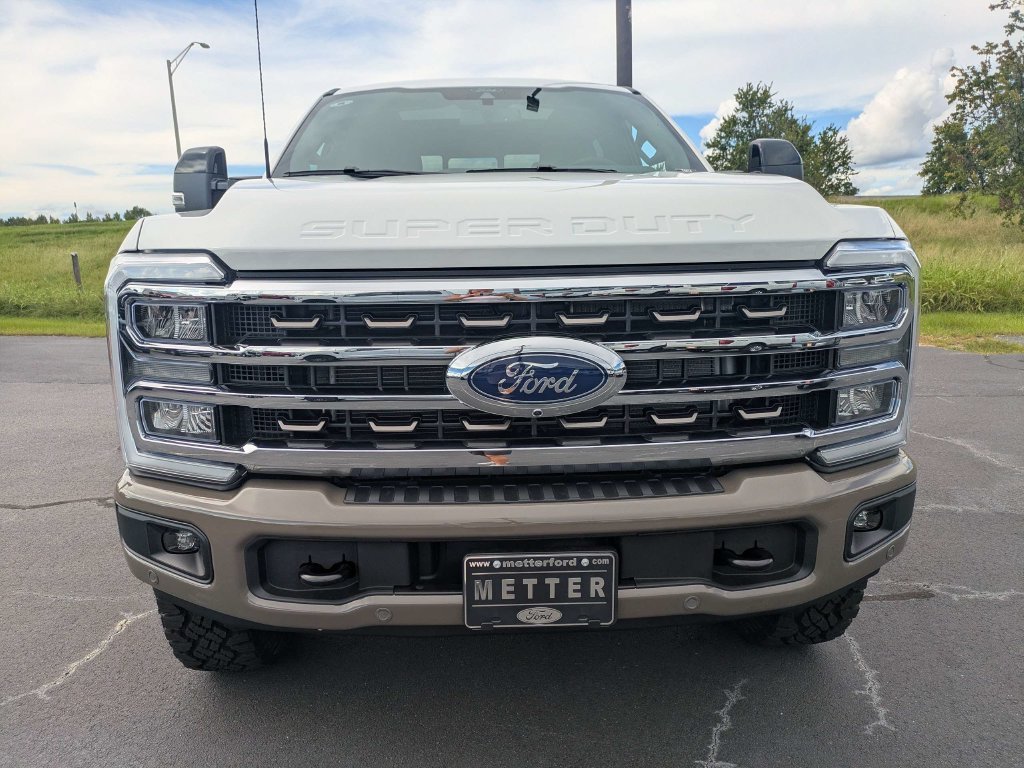 New 2026 Star White Metallic Tri-Coat Ford F-250® King Ranch® image 31